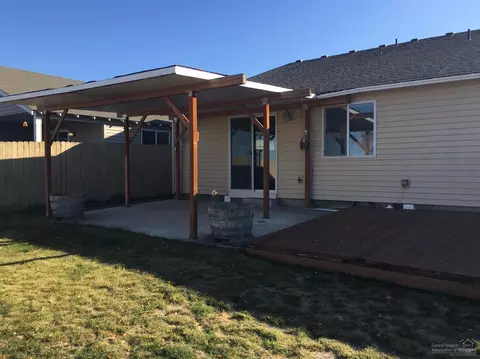 629 E D St, Culver, OR 97734 photo 2