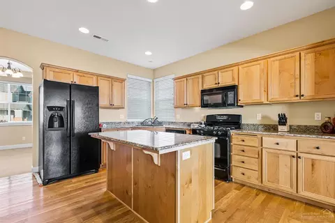 20740 Kilbourne Loop, Bend, OR 97701 photo 3