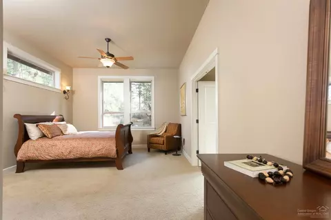 60948 Creekstone Loop, Bend, OR 97702 photo 13