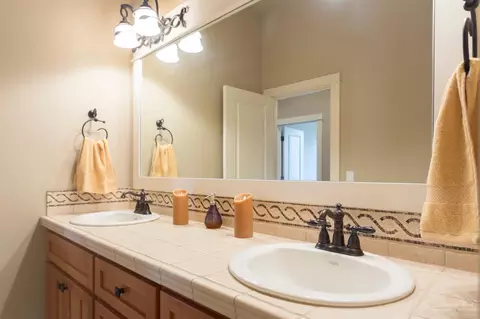 60948 Creekstone Loop, Bend, OR 97702 photo 18