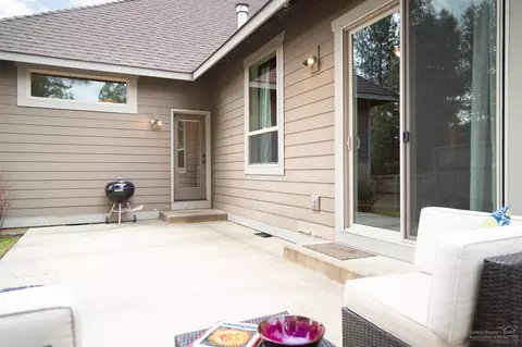 60948 Creekstone Loop, Bend, OR 97702 photo 21