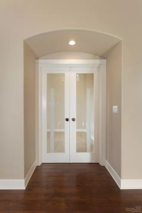 60948 Creekstone Loop, Bend, OR 97702 photo 5