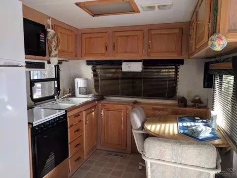 50831 Doe Loop, La Pine, OR 97739 photo 22