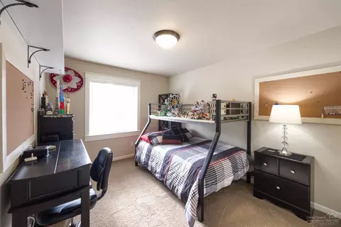60418 SE Hedgewood, Bend, OR 97702 photo 13