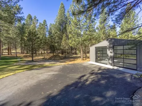 63355 Silverado Dr, Bend, OR 97703 photo 22