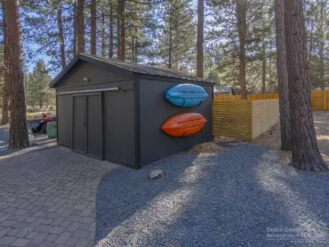 63355 Silverado Dr, Bend, OR 97703 photo 23