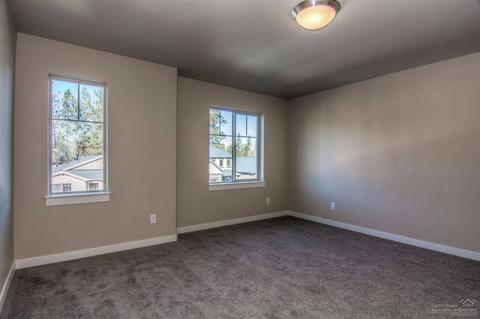 60475 Hedgewood Ln, Bend, OR 97702 photo 10