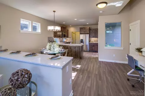 20876 SE Sotra Loop, Bend, OR 97702 photo 3