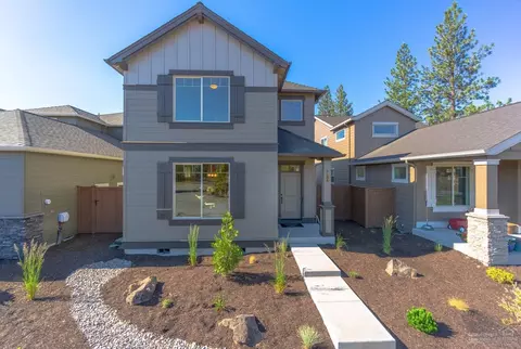 20876 SE Sotra Loop, Bend, OR 97702 photo 1