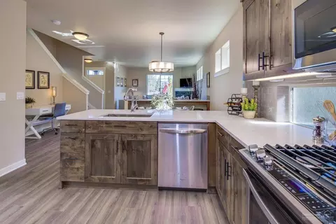 20876 SE Sotra Loop, Bend, OR 97702 photo 9