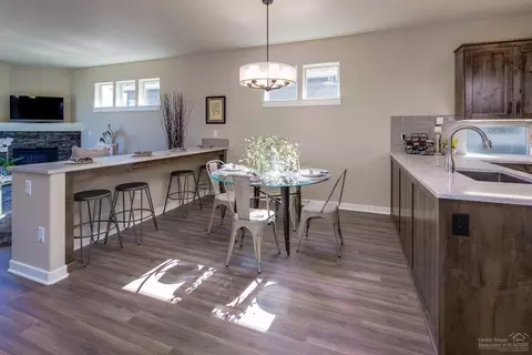 20876 SE Sotra Loop, Bend, OR 97702 photo 4