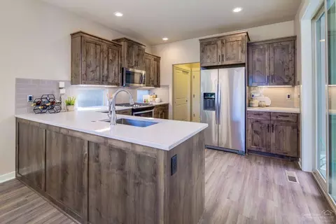 20876 SE Sotra Loop, Bend, OR 97702 photo 7