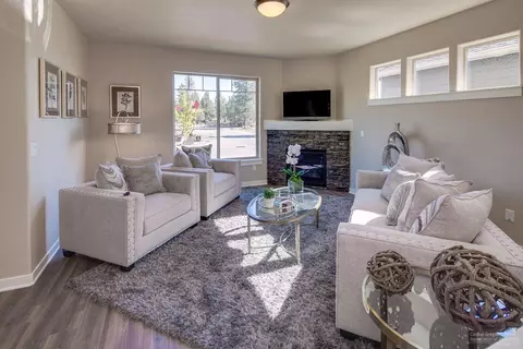 20876 SE Sotra Loop, Bend, OR 97702 photo 2