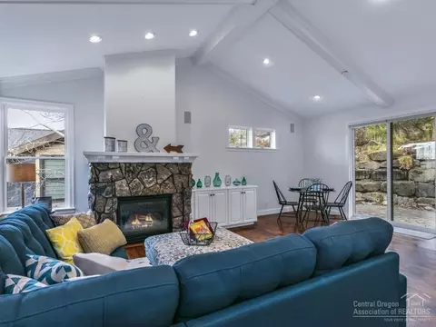 19321 Brookside Way, Bend, OR 97702 photo 4