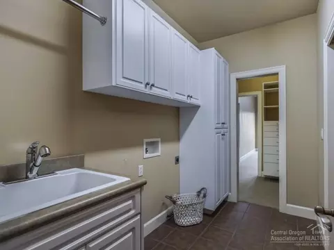 19321 Brookside Way, Bend, OR 97702 photo 17