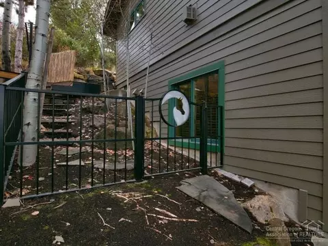 19321 Brookside Way, Bend, OR 97702 photo 18
