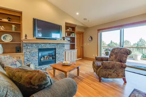 2368 NW 6th St, Bend, OR 97703 photo 3