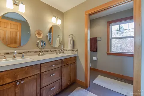 2368 NW 6th St, Bend, OR 97703 photo 11