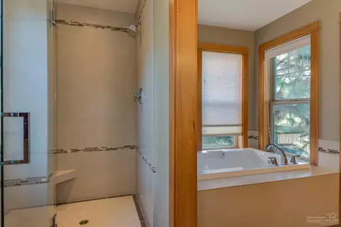 2368 NW 6th St, Bend, OR 97703 photo 10