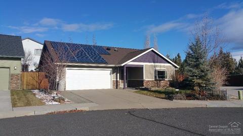 63450 Ledgestone Ct, Bend, OR 97701 photo 2