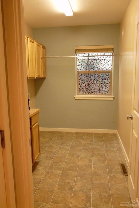 63450 Ledgestone Ct, Bend, OR 97701 photo 7
