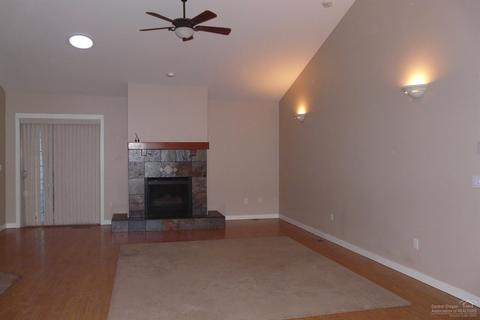 63450 Ledgestone Ct, Bend, OR 97701 photo 5