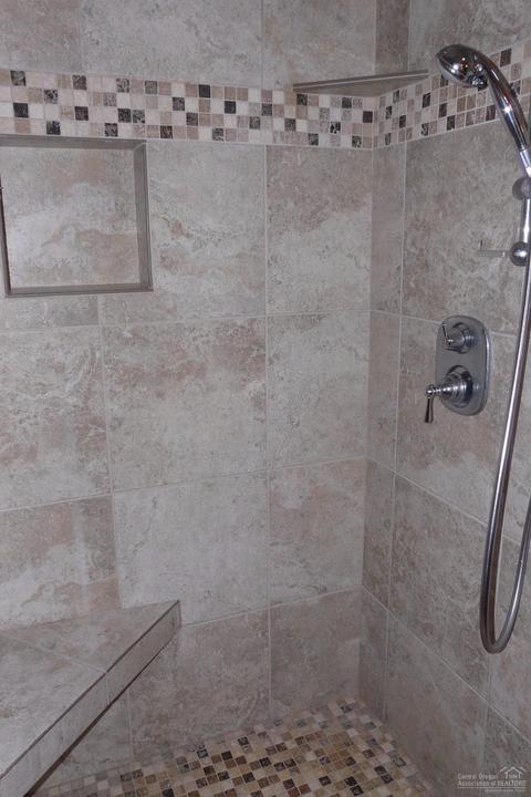 63450 Ledgestone Ct, Bend, OR 97701 photo 14
