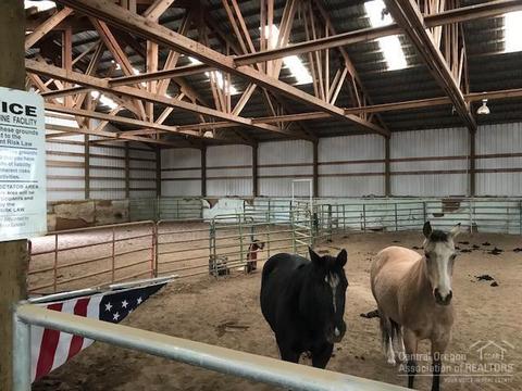 61886 Teal Rd, Bend, OR 97702 photo 3