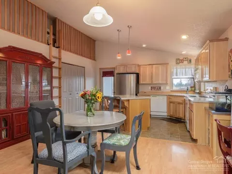 20526 Prospector Loop, Bend, OR 97702 photo 6