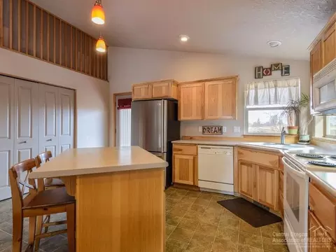 20526 Prospector Loop, Bend, OR 97702 photo 8