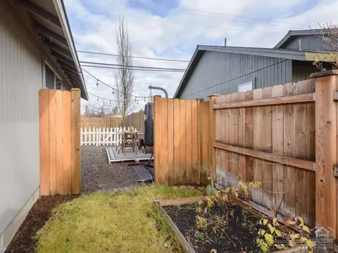 20526 Prospector Loop, Bend, OR 97702 photo 17