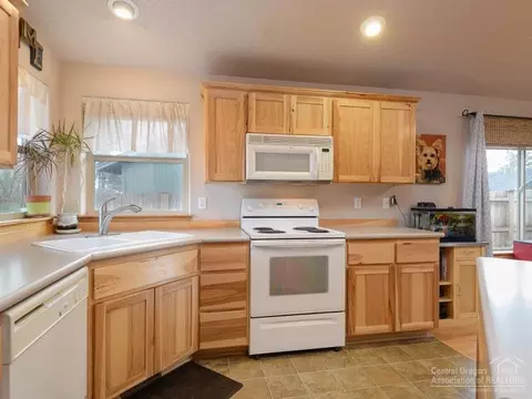 20526 Prospector Loop, Bend, OR 97702 photo 7