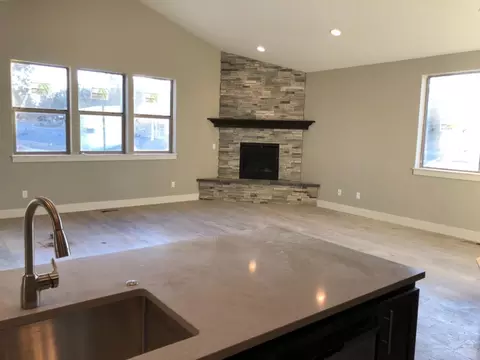 2379 NE Jackson Ave, Bend, OR 97701 photo 5