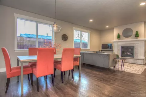1240 NE Hoover Loop, Bend, OR 97701 photo 15