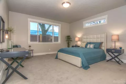 1240 NE Hoover Loop, Bend, OR 97701 photo 20