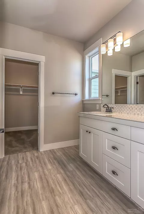 1294 NE Hoover Loop, Bend, OR 97701 photo 14