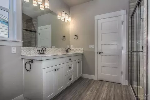 1294 NE Hoover Loop, Bend, OR 97701 photo 16