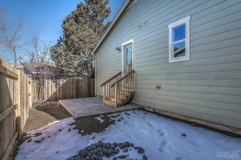 1294 NE Hoover Loop, Bend, OR 97701 photo 18