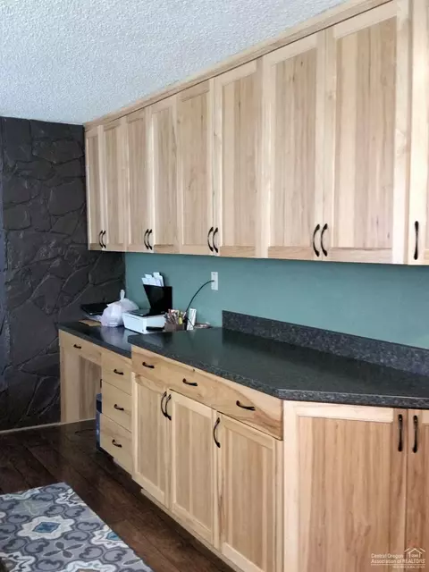63237 Cimarron Dr, Bend, OR 97701 photo 9