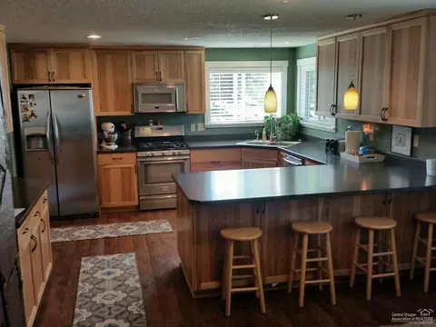63237 Cimarron Dr, Bend, OR 97701 photo 6