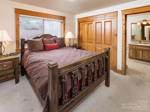 17713 Quelah Ln, Sunriver, OR 97707 photo 12