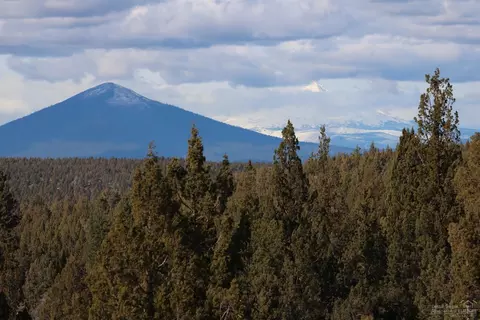 65595 Sisemore Rd, Bend, OR 97701 photo 2