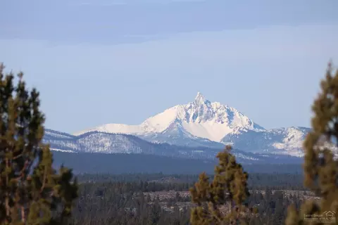 65595 Sisemore Rd, Bend, OR 97701 photo 3