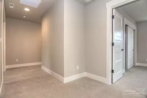 1312 NE Hoover Loop, Bend, OR 97701 photo 18
