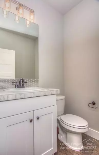 1312 NE Hoover Loop, Bend, OR 97701 photo 7