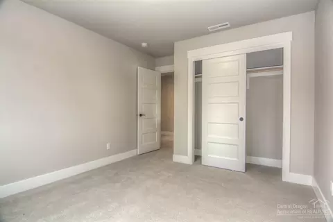 1312 NE Hoover Loop, Bend, OR 97701 photo 23
