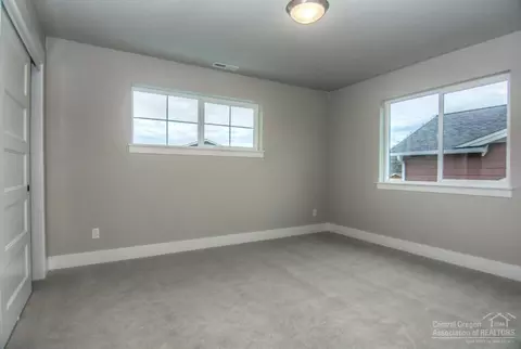 1312 NE Hoover Loop, Bend, OR 97701 photo 21