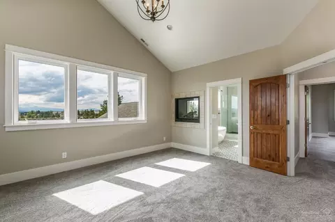 65045 92nd St, Bend, OR 97703 photo 10