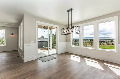 65045 92nd St, Bend, OR 97703 photo 4