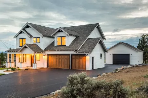 65045 92nd St, Bend, OR 97703 photo 2